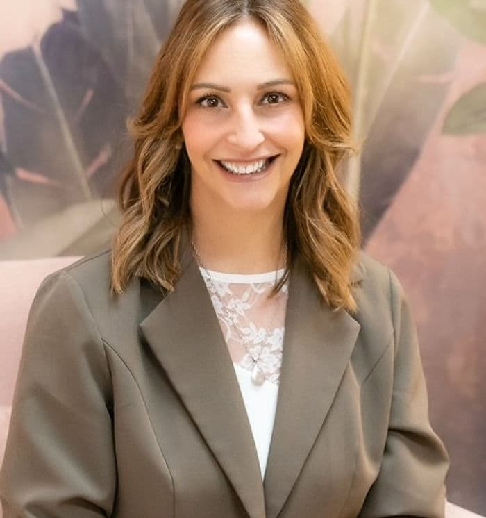 Stacey Narzem headshot